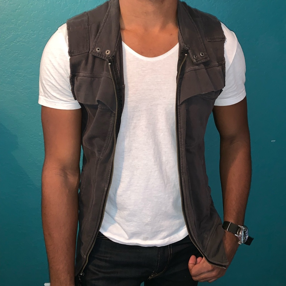 Guess vest